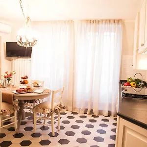 Luxury La Fontana Apartment